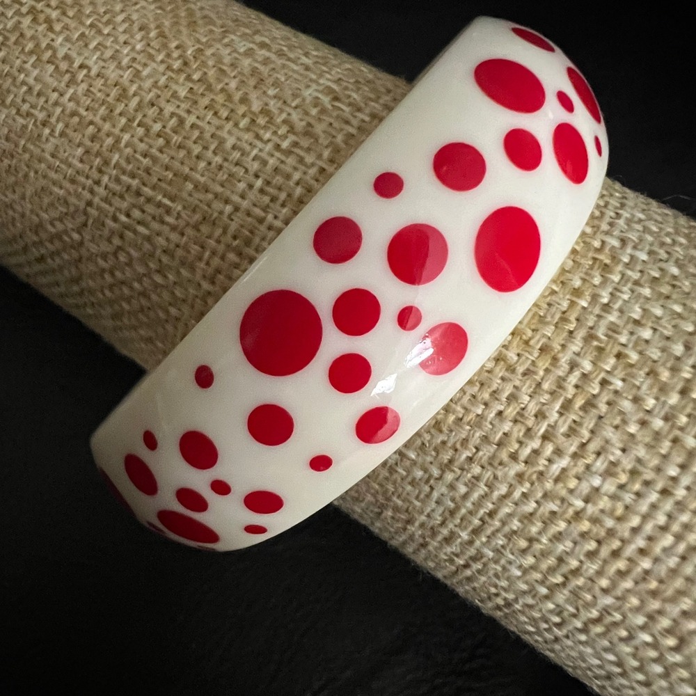 Vintage Red White Polka Dot Chunky Bangle Bracelet Size 7.5 Inch Kitsch